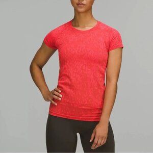 LULULEMON Swiftly working out seamless shirt sz 8 S M L tall camo red